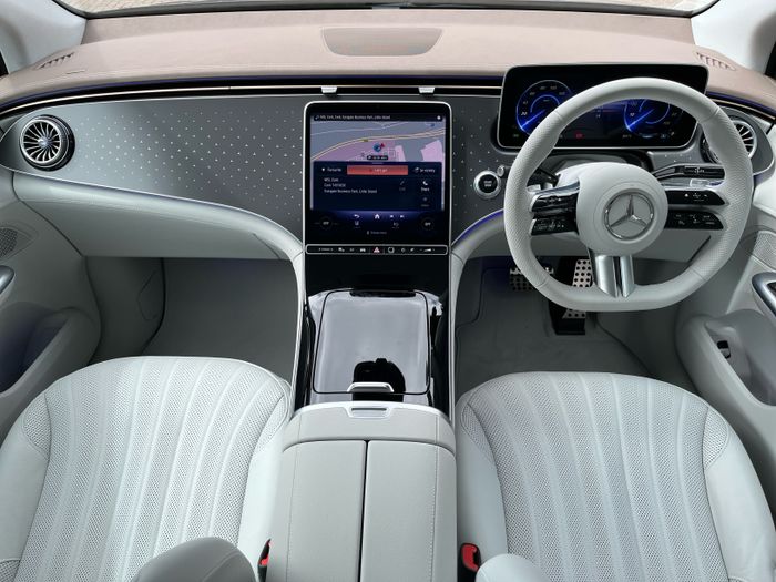 Mercedes-Benz EQE 2025