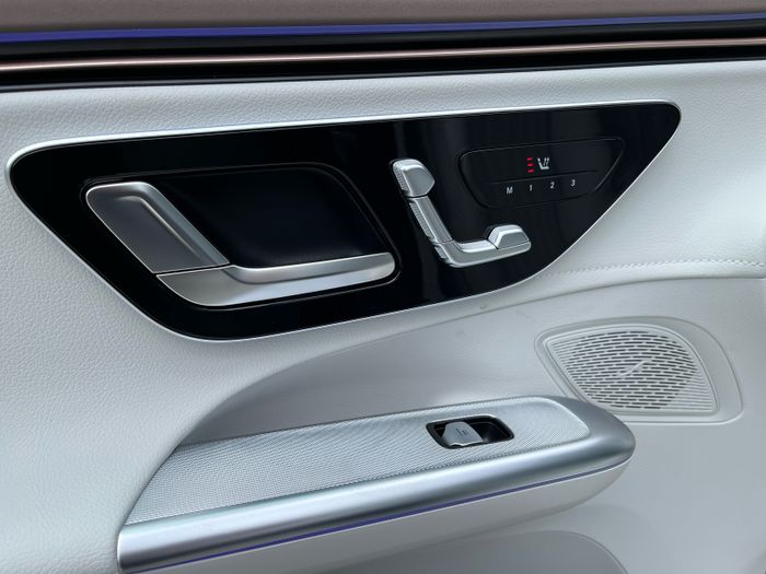 Mercedes-Benz EQE 2025