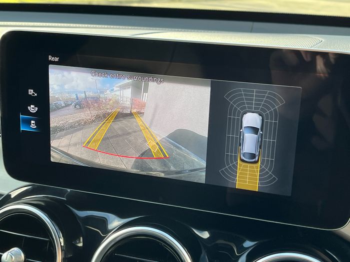 Mercedes-Benz GLC 2023