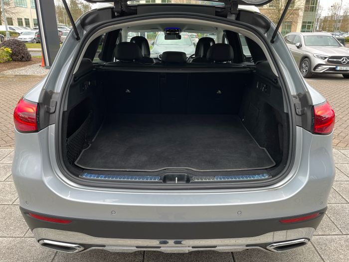 Mercedes-Benz GLC 2023