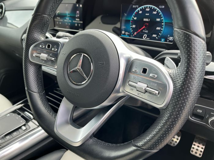 Mercedes-Benz GLA 2021