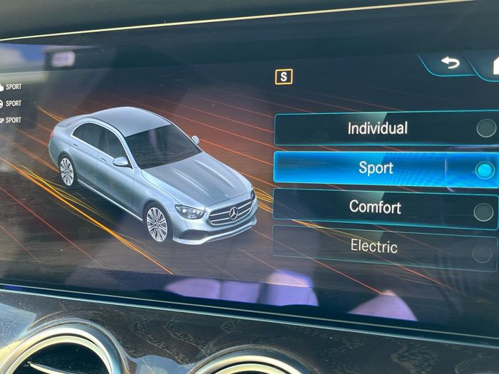 Mercedes-Benz E-Class 2023