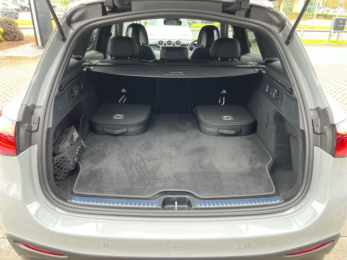 Mercedes-Benz GLC 2025