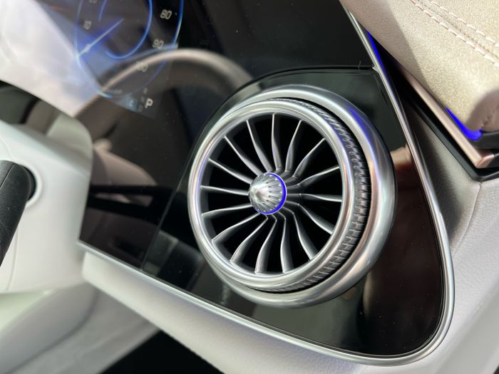 Mercedes-Benz EQS 2025