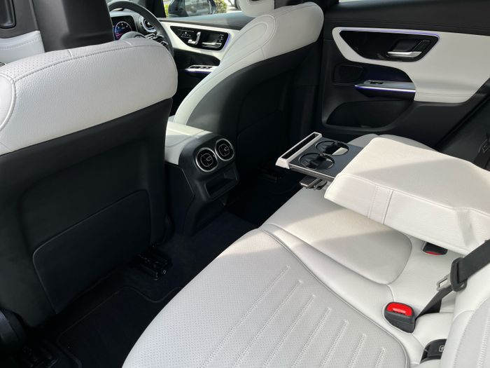 Mercedes-Benz GLC 2025