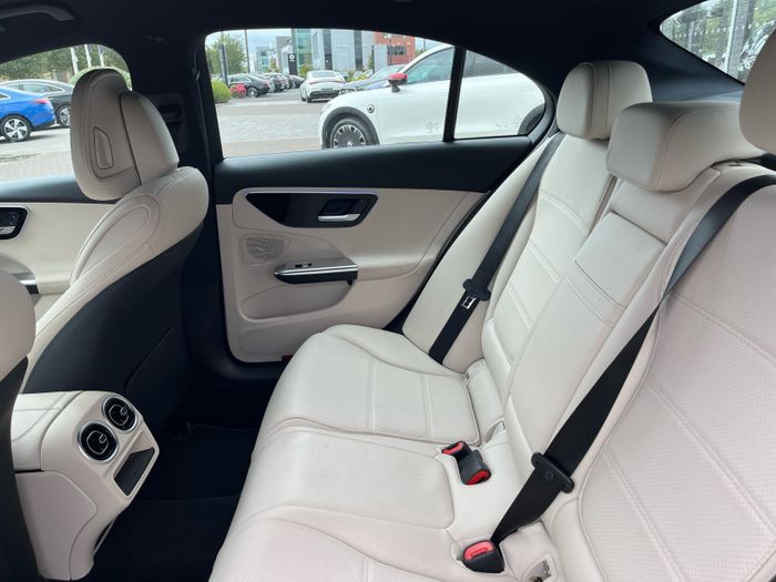 Mercedes-Benz C-Class 2022
