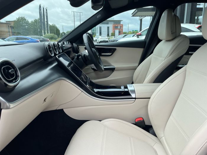 Mercedes-Benz C-Class 2022