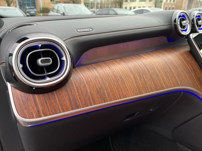 Mercedes-Benz GLC 2025