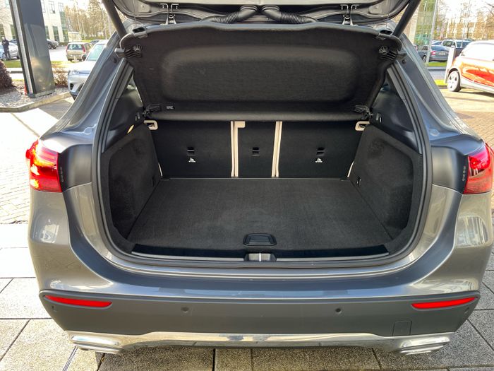 Mercedes-Benz GLA 2025
