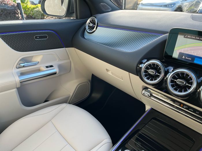 Mercedes-Benz GLA 2025