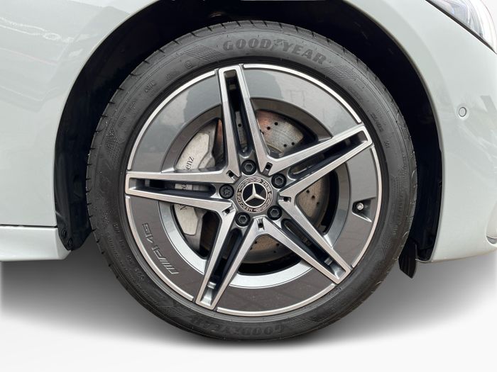 Mercedes-Benz C-Class 2025