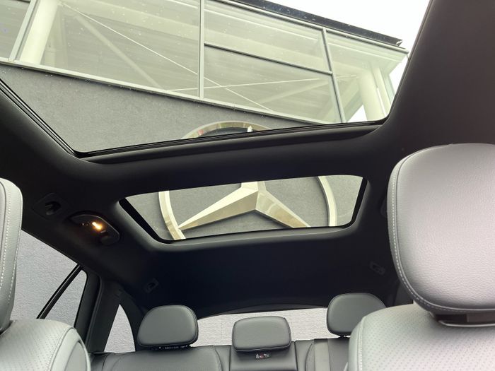 Mercedes-Benz C-Class 2025