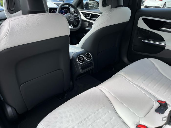 Mercedes-Benz C-Class 2026