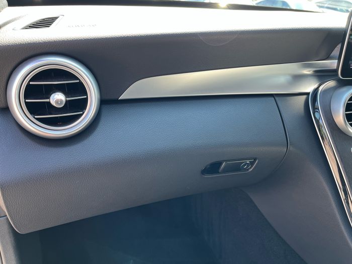 Mercedes-Benz C-Class 2021