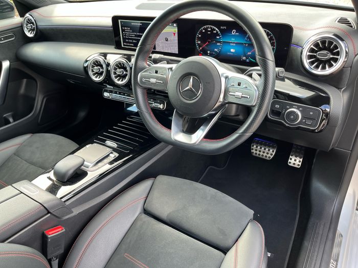 Mercedes-Benz CLA 2023