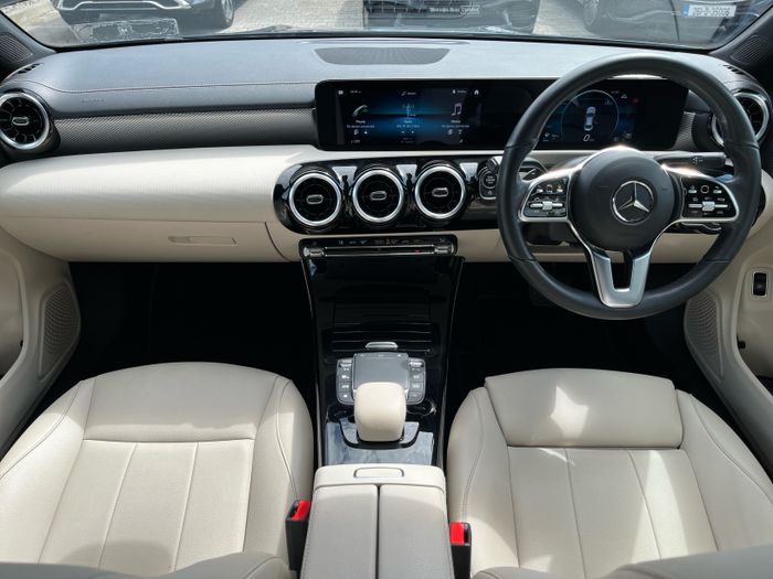 Mercedes-Benz CLA 2023