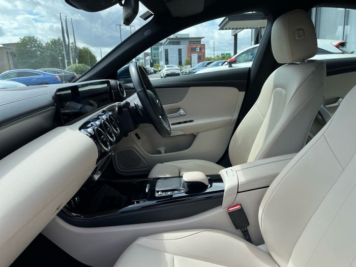 Mercedes-Benz CLA 2023
