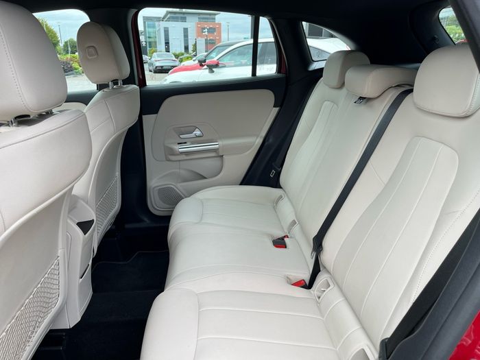Mercedes-Benz GLA 2023