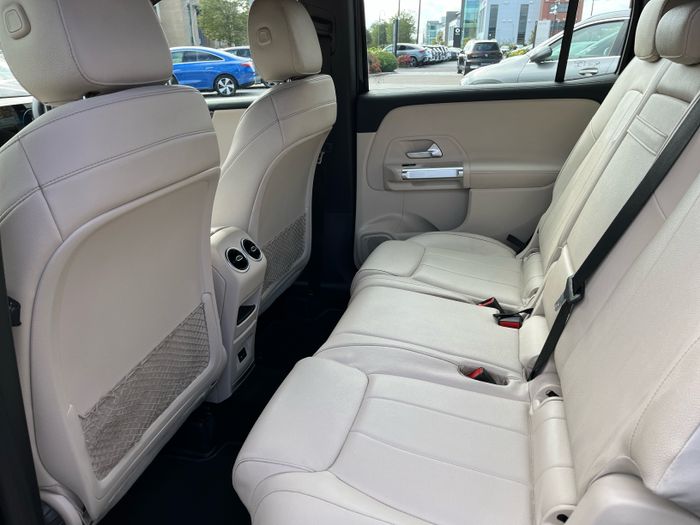 Mercedes-Benz GLB 2021