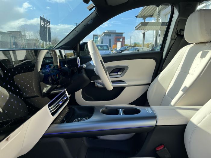 Mercedes-Benz GLB 2026