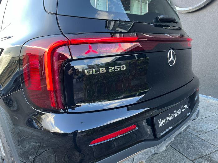 Mercedes-Benz GLB 2026