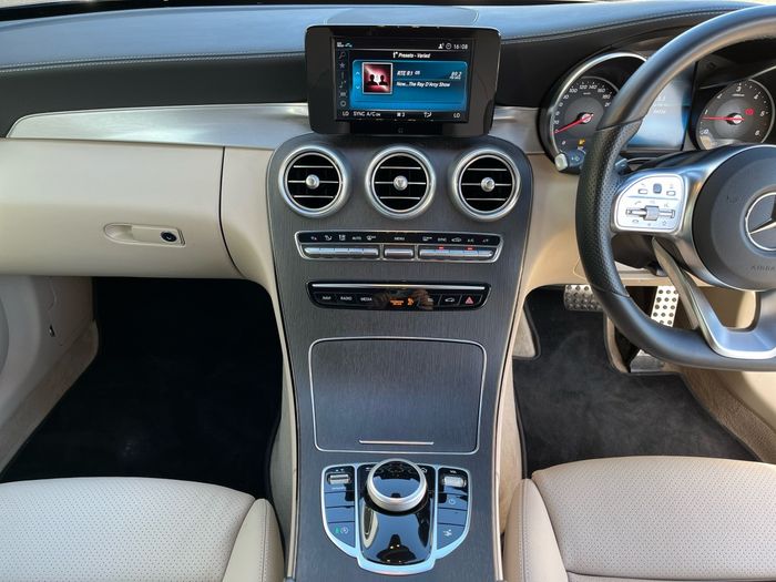 Mercedes-Benz C-Class 2022