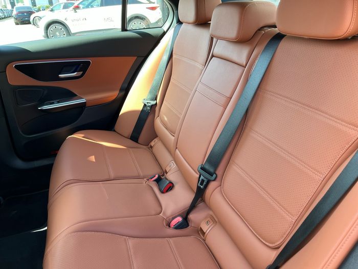 Mercedes-Benz C-Class 2024