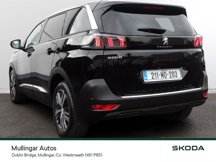 Peugeot 5008 2021