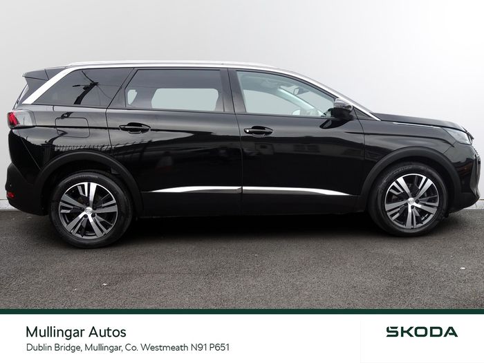 Peugeot 5008 2021