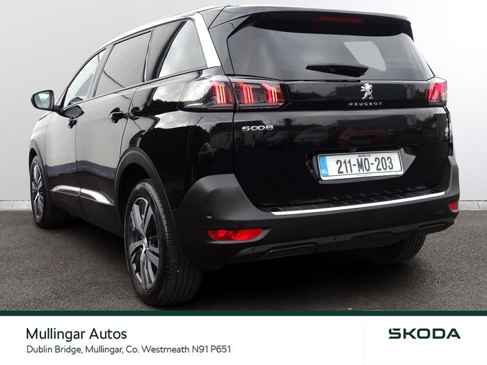 Peugeot 5008 2021