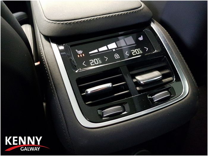 Volvo XC90 2025