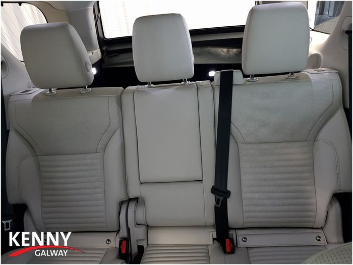 Land Rover Discovery 2021