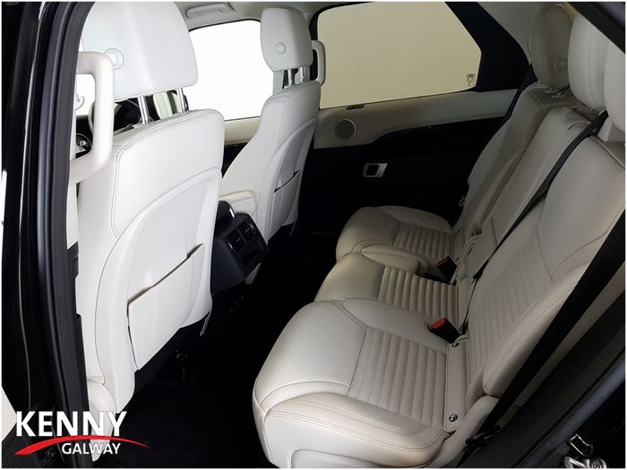 Land Rover Discovery 2021