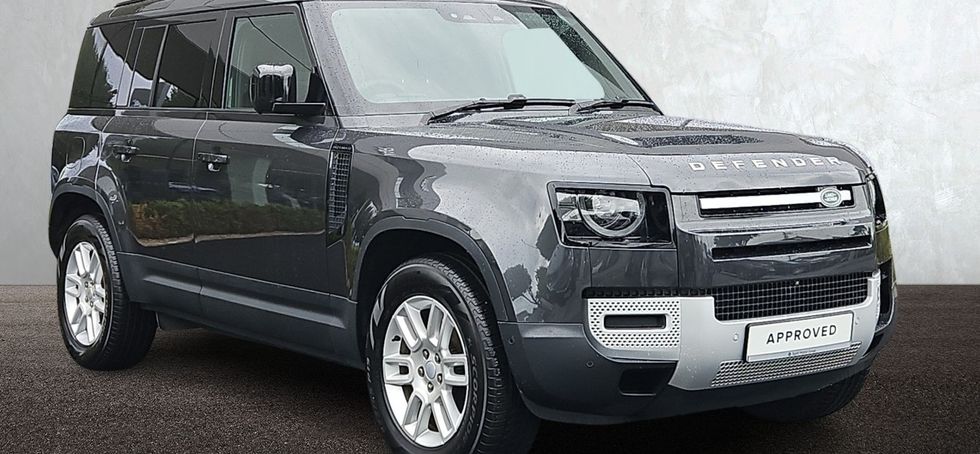 Land Rover Defender 2026