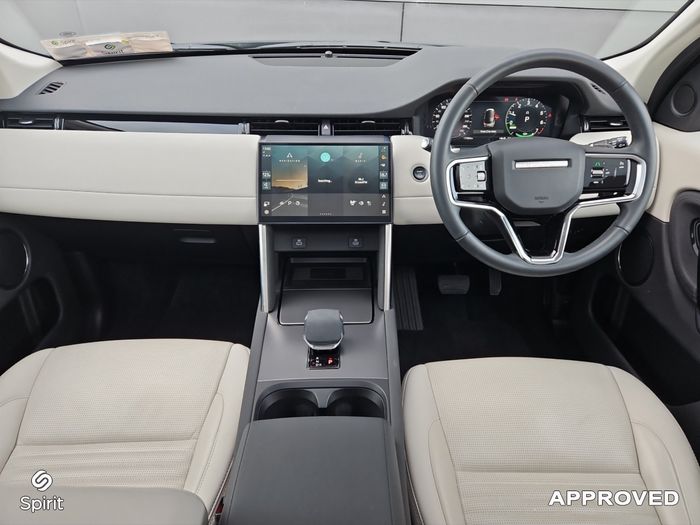 Land Rover Discovery Sport 2025