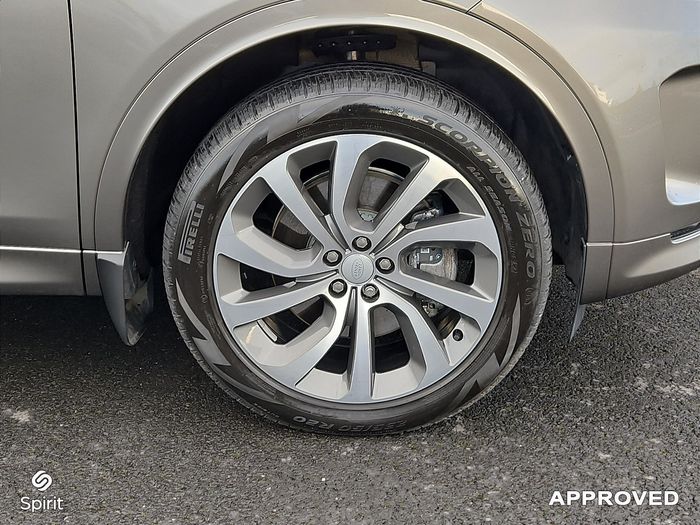 Land Rover Discovery Sport 2025