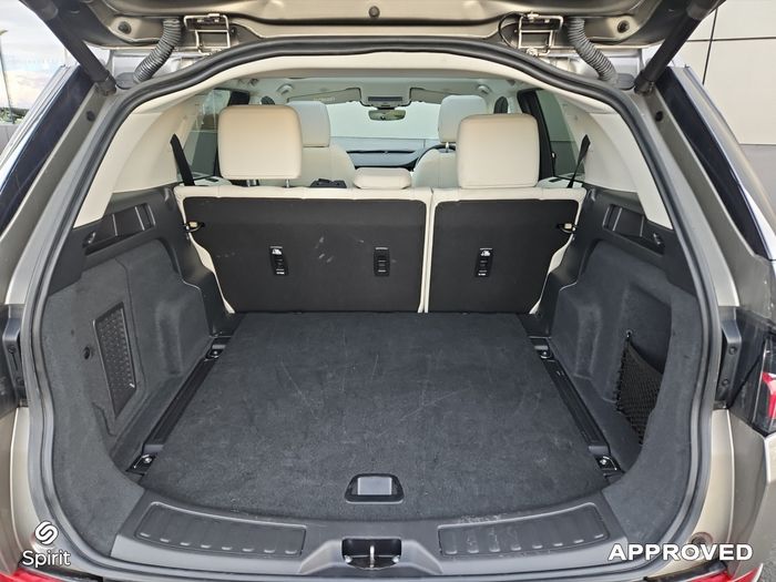 Land Rover Discovery Sport 2025