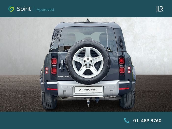 Land Rover Defender 2025