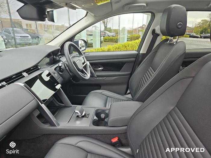 Land Rover Discovery Sport 2025