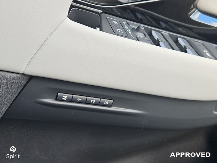 Land Rover Range Rover Evoque 2025