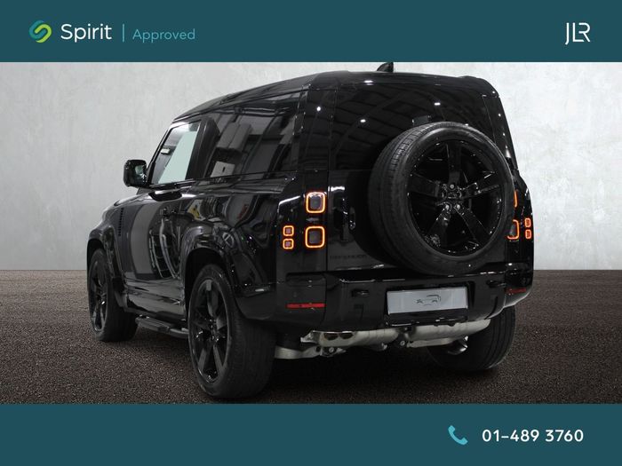 Land Rover Defender 2026