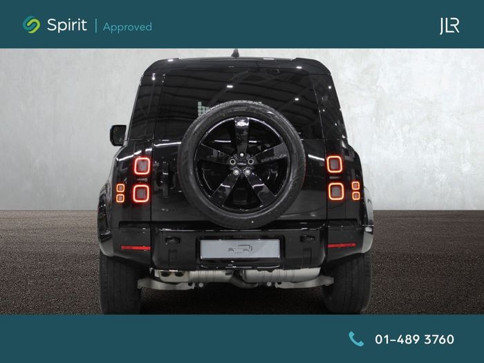 Land Rover Defender 2026