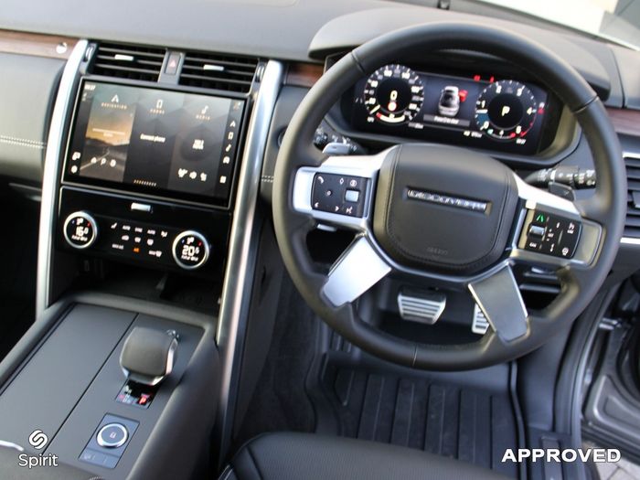 Land Rover Discovery 2026