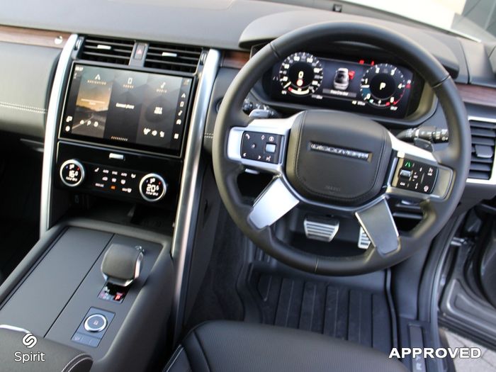 Land Rover Discovery 2026
