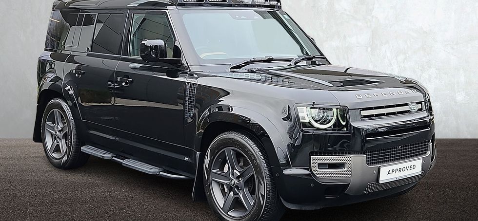 Land Rover Defender 2025