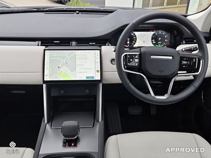 Land Rover Discovery Sport 2025