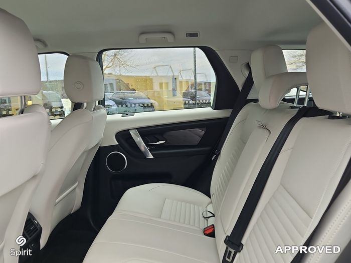 Land Rover Discovery Sport 2025