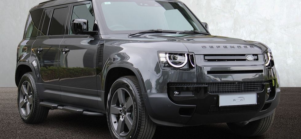 Land Rover Defender 2026