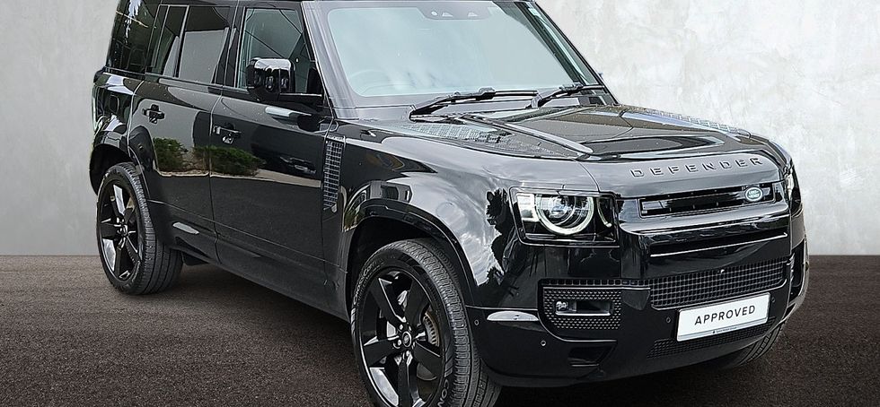 Land Rover Defender 2025