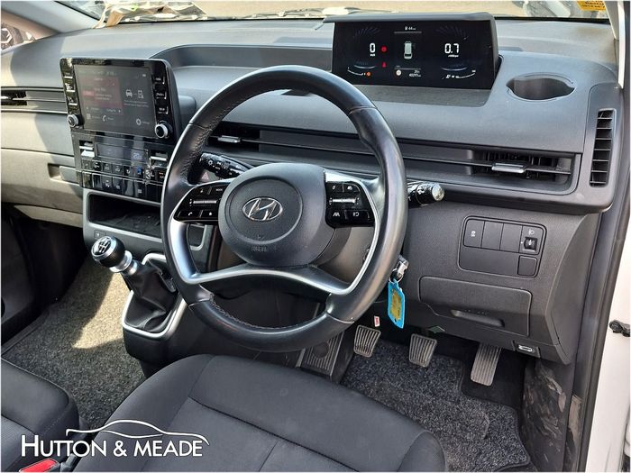 Hyundai Staria 2024